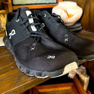 Selling On shoes. Black in color. Size 13.